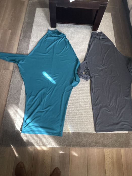 2 rochii identice culori deferite