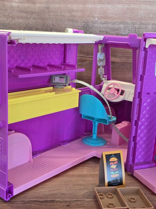 Barbie - Комплект камион за приготвяне на храна