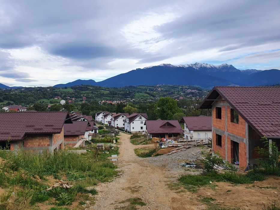 Casa de vânzare în Bran-Predelut Predelut • OLX.ro