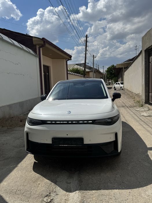 Leap motors C10 sotiladi