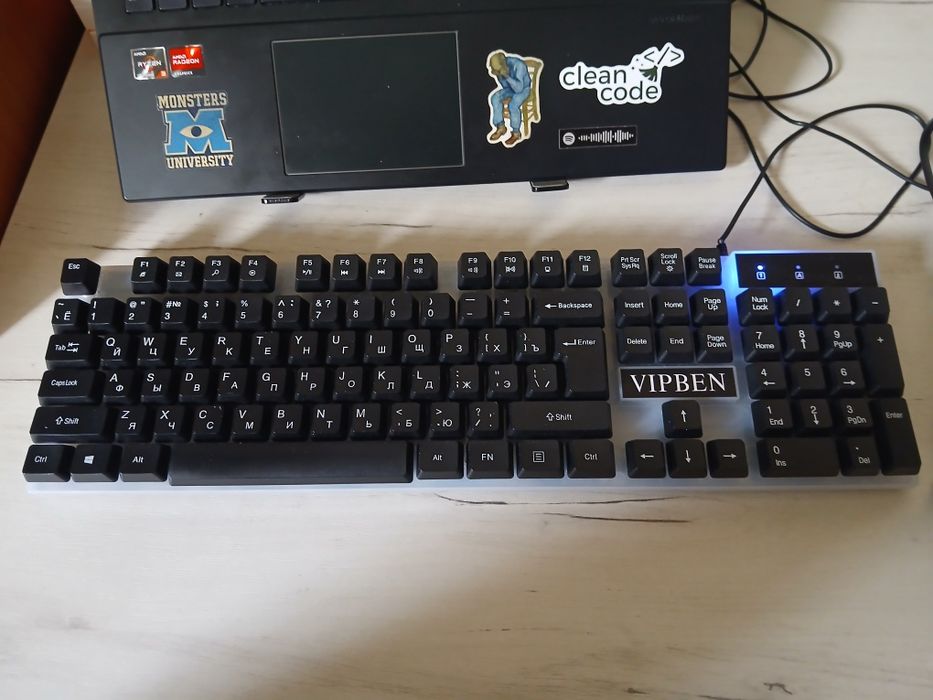 Клавиатура с RGB подсветкой, проводная