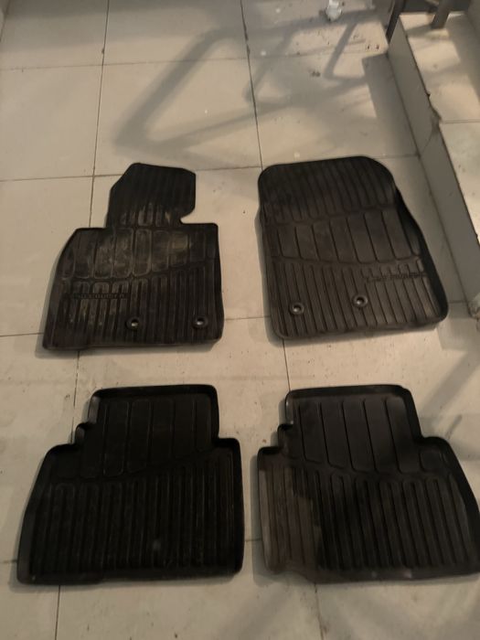 Продам полики Land Cruiser 200