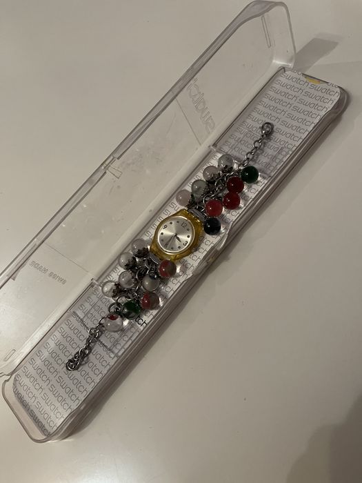 Дамски часовник гривна Swatch