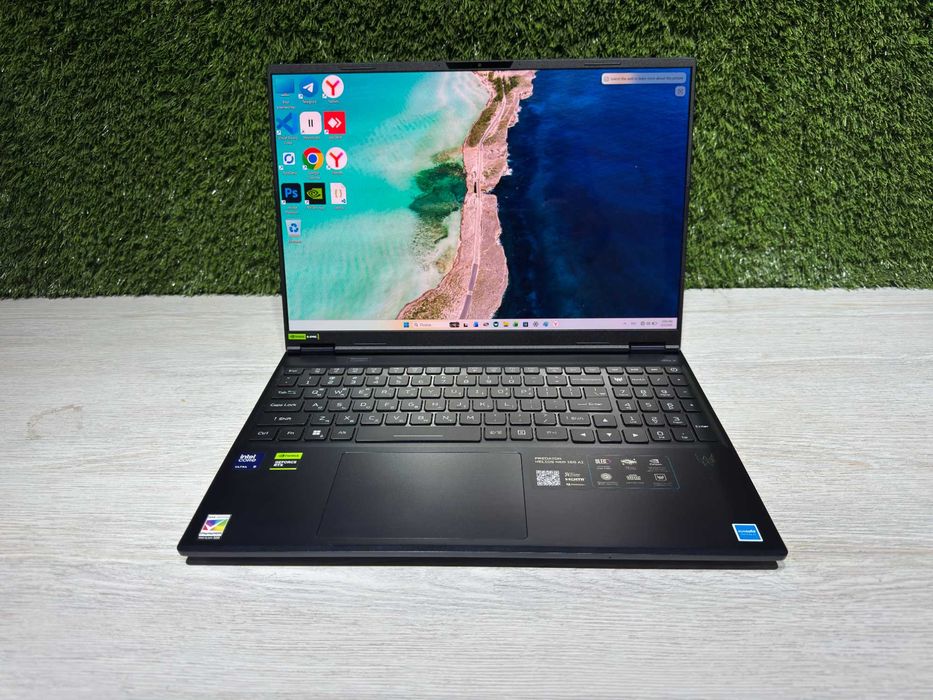 Ноутбук Acer Predator Helios / Intel Core Ultra 9 275HX / 32ГБ / 1ТБ /
