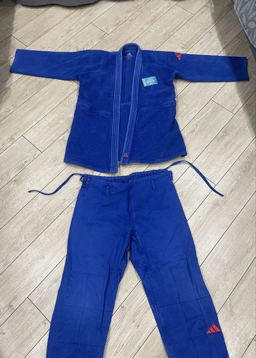 Кимано для дзюдо адидас оригинал размер 165 б/у