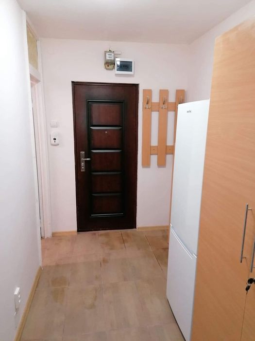 Garsoniera de închiriat în sector 4.