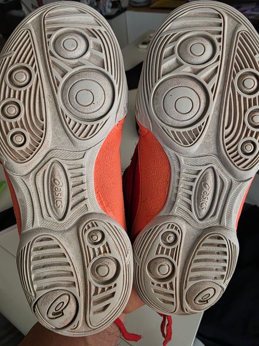 Борцовки ASICS - 27 номер , неразличими от нови