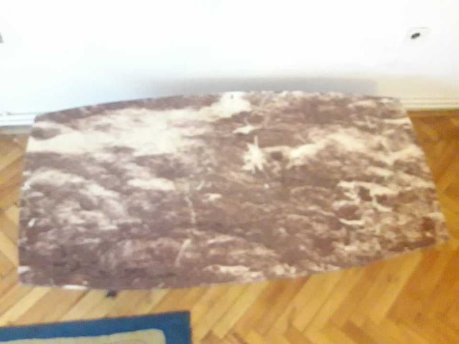 Masa mare cu blat de marmura si picioare din bronz