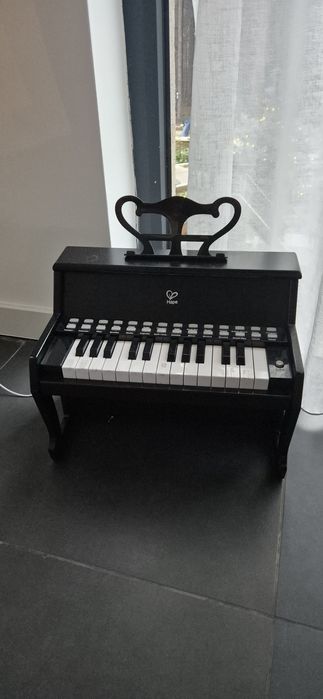 Детско дървено пиано Hape