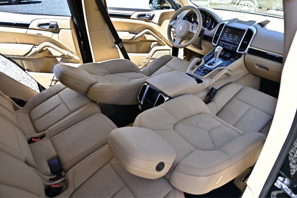 Porsche Cayenne 3.0TDI 245 CP GTS Panormaic/Perne/Xenon/Individual