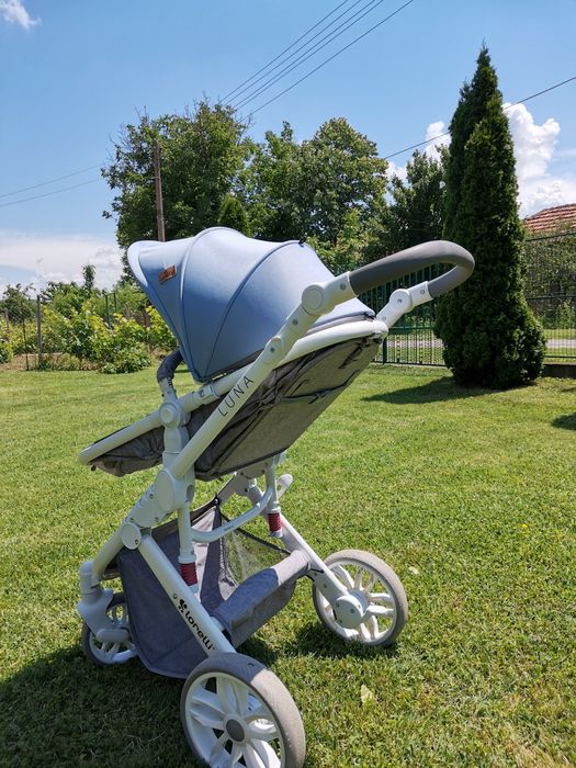 Количка лорели луна