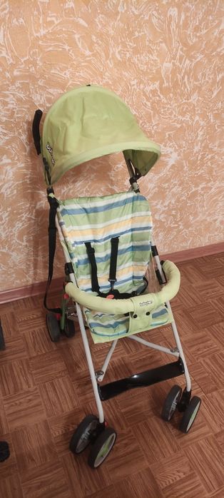 Велосипед, коляска, детский стул.