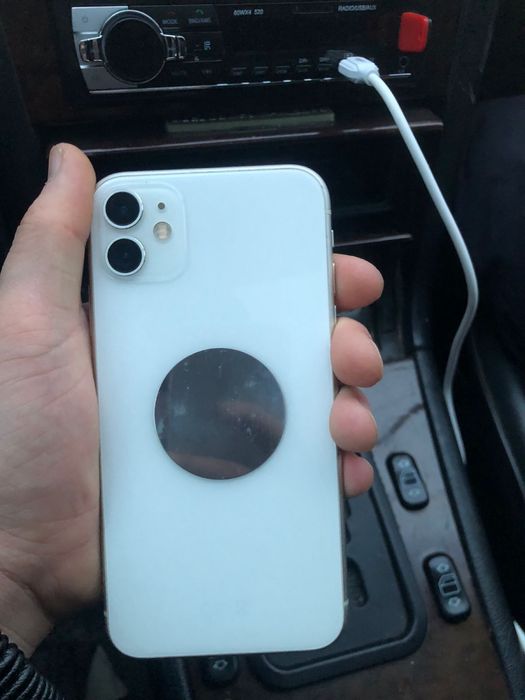 Айфон 11 сатылады срочно