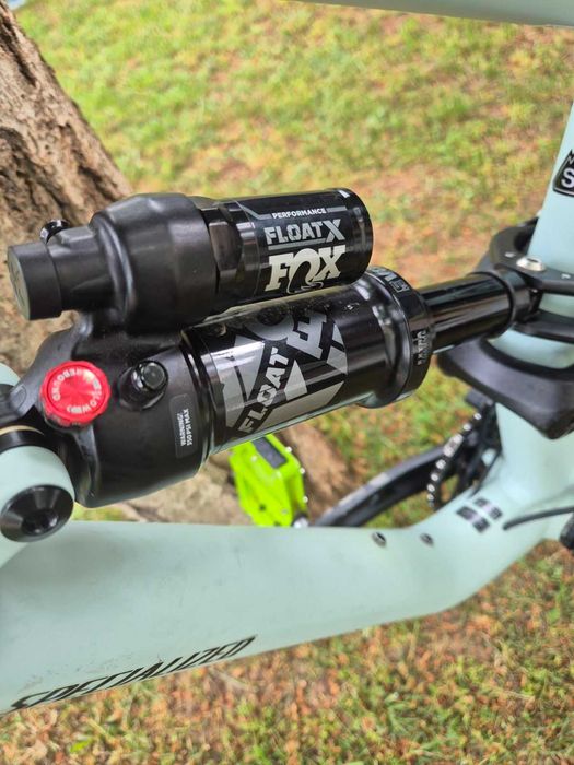 Продавам велосипед Specialized