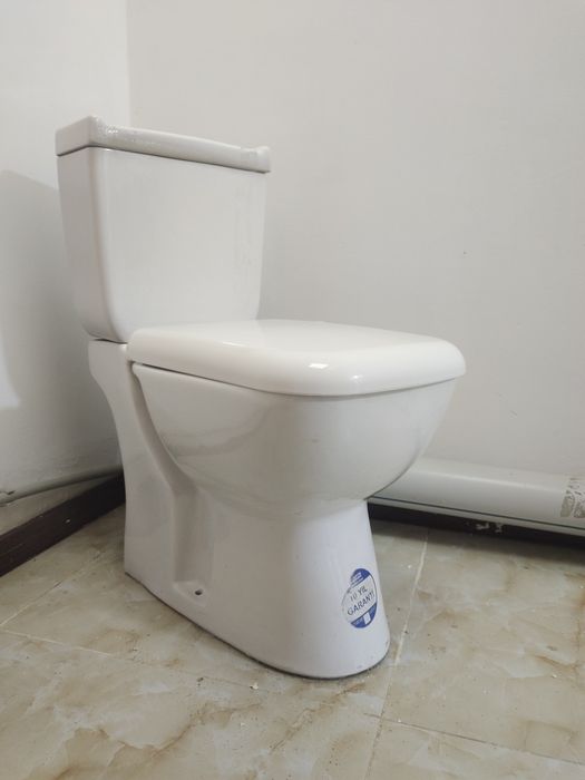 Продам унитаз в хорошем состоянии.