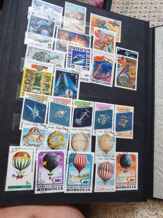 Продавам класьор с марки.