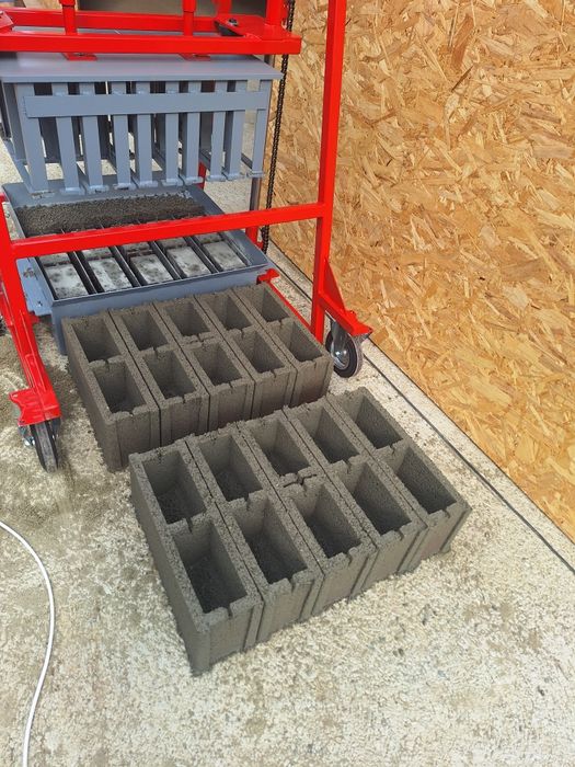 Presa vibropresa Mașină boltari Pavele oferta vacanta