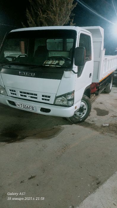 Исузу самосвал сотилади