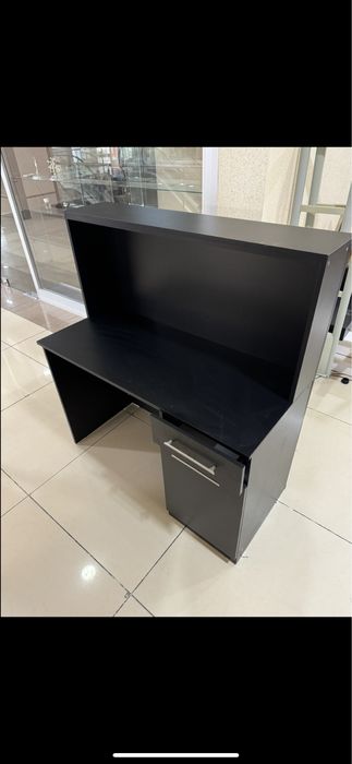 Продаю Ресепшн стойка