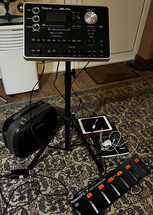 ROLAND BK-7m Аранжор+Foot controler+IPAD AIR+стойка+Транс. куфар