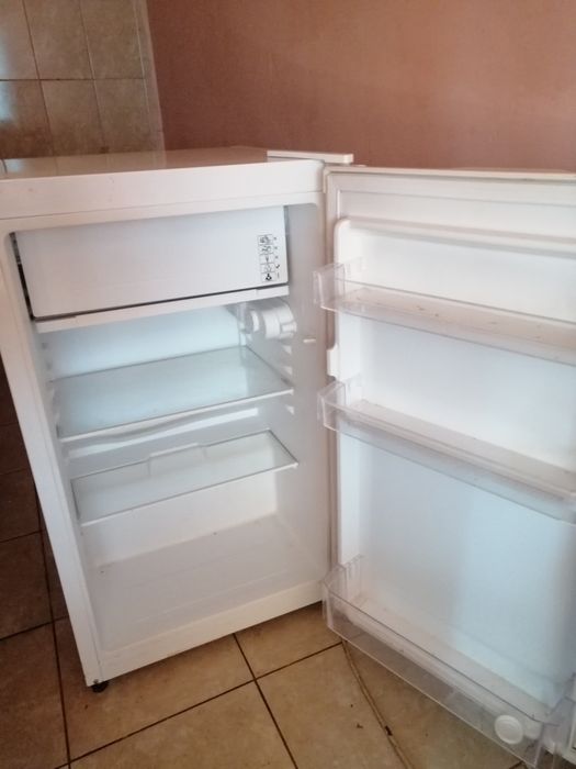 De vinzare frigider vortex preț 350 lei