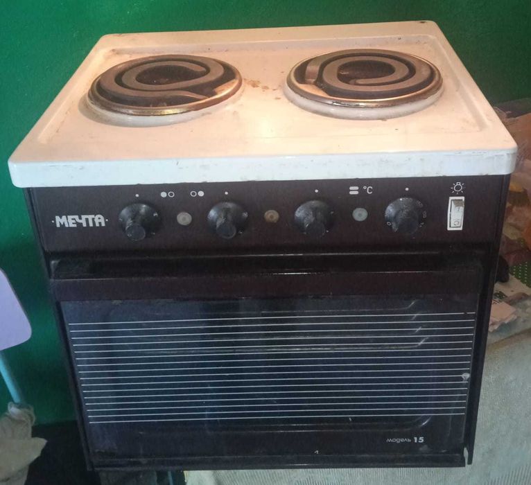 Продам электроплиту "Мечта"