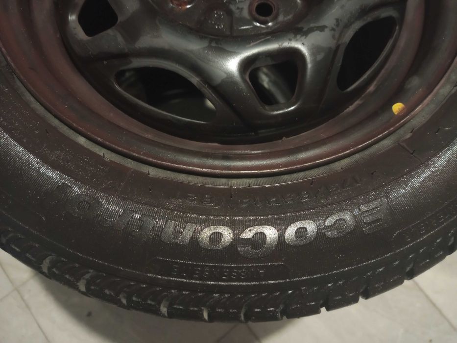 Гуми с джанти  летни 4 бр. 14 цола  200 лв .