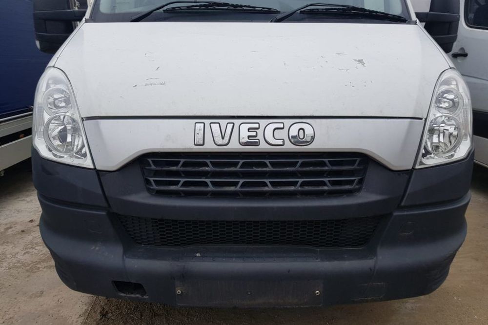 Capota grila faruri bara trager Iveco Daily 2013 - 2018