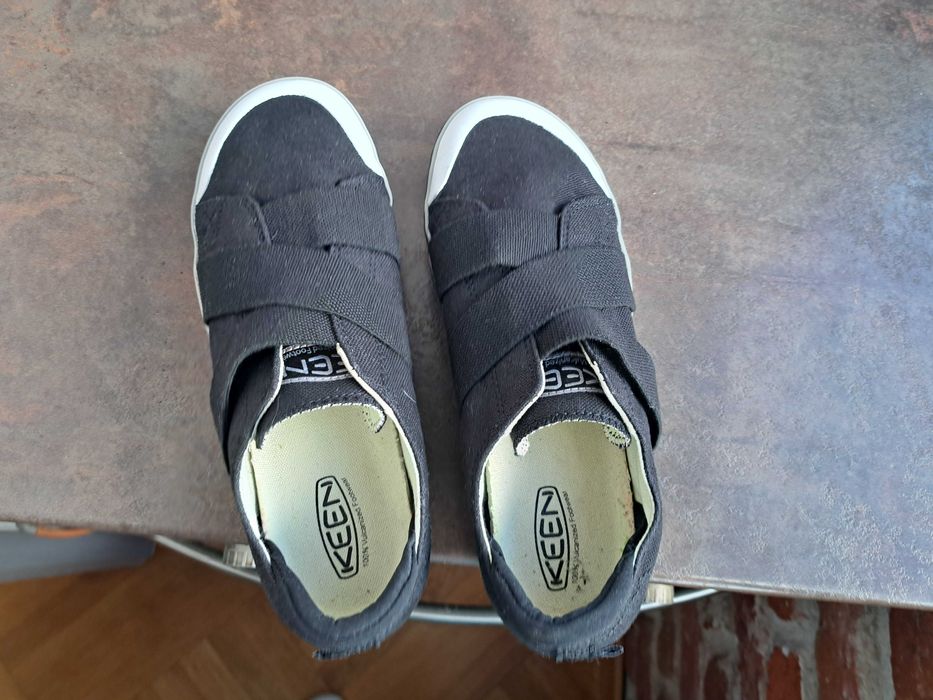 дамски маратонки,спортни обувки,кецове,гуменки,сникърси,Keen,39,5
