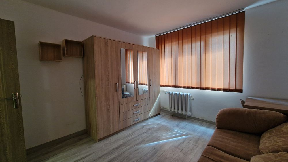 Garsonieră zona Uta, bloc renovat și izolat termic