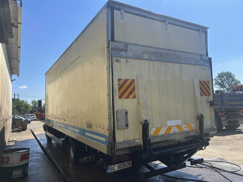 Autoutilitara TERMOKING MAN 12.225LLC/LE 220C
