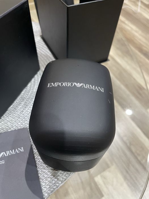 Emporio armani часовник