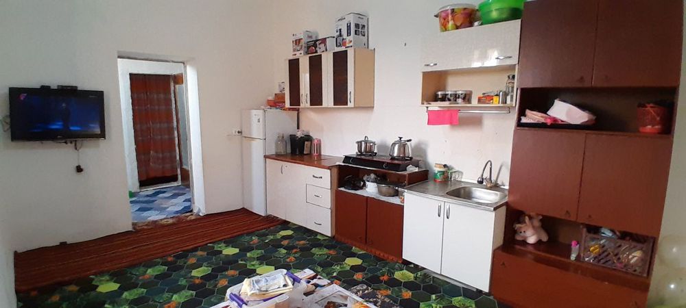 Ховли сотилади срочна