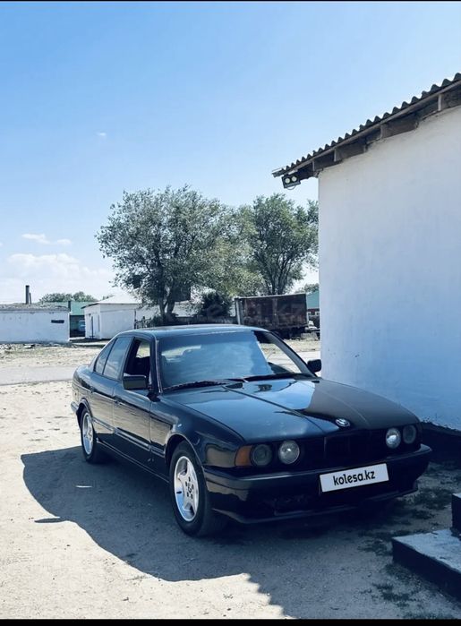 Продаю BMW E34 525