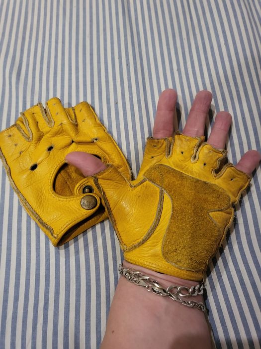 Кожени ръкавици без пръсти-30лв.