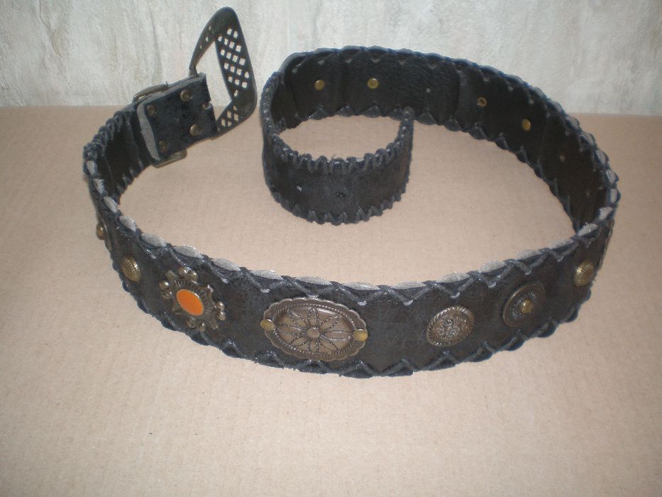 Лот от 2 запазени черни дамски колана с орнаменти