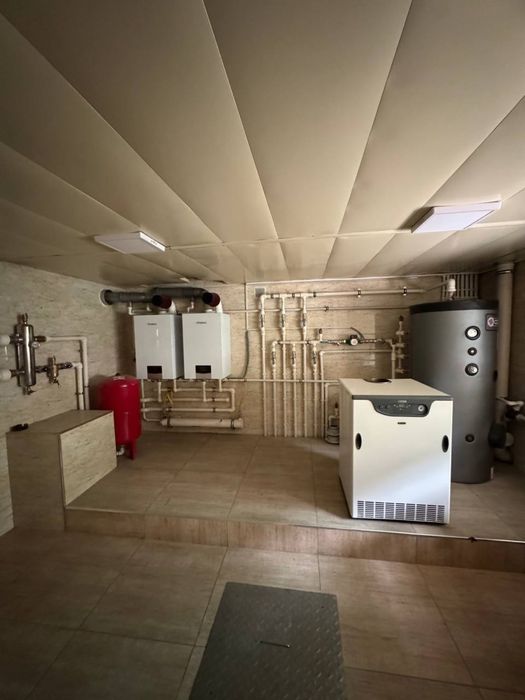 Енги 16 йиллик Бунёдкор 7 сотих 9 хона Евроремонт 2 этаж 4 сан-узел