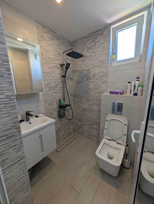 Продава тристаен апартамент в кв. Струмско с АКТ 16