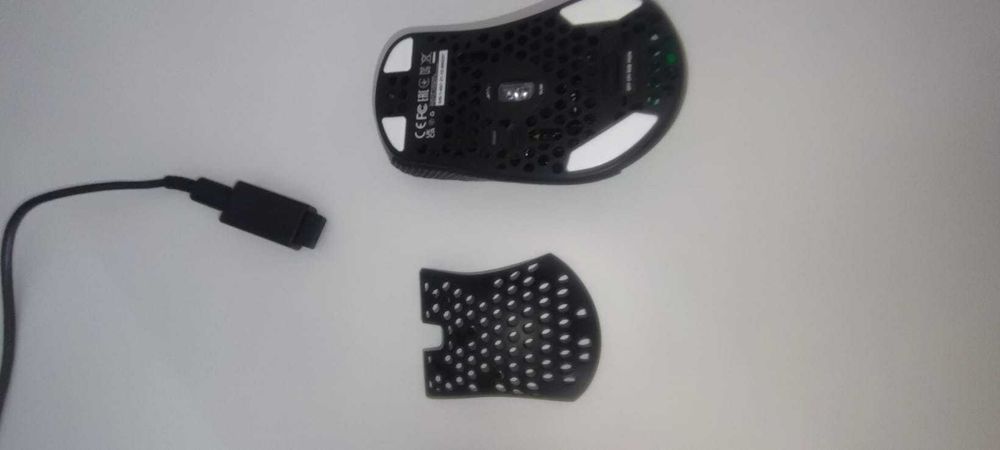Vand Mouse gaming Xtrfy M42 Wireless RGB Black.