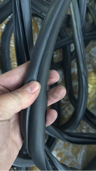 Уплотнители двери на Lexus  RX 2 поколение