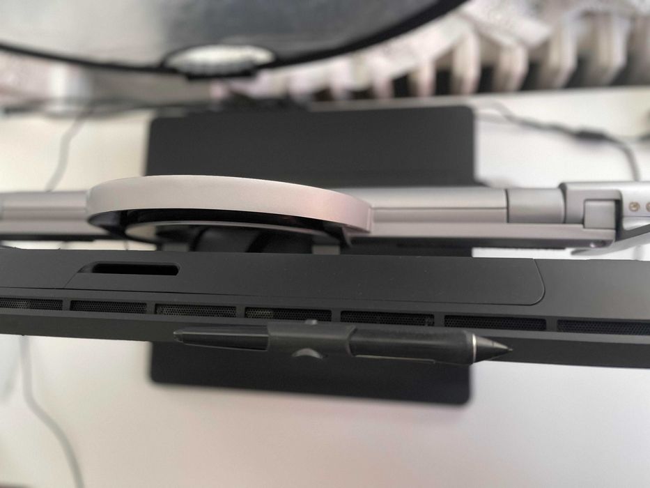 Wacom Cintiq Pro 24 Touch + Wacom Ergo Stand