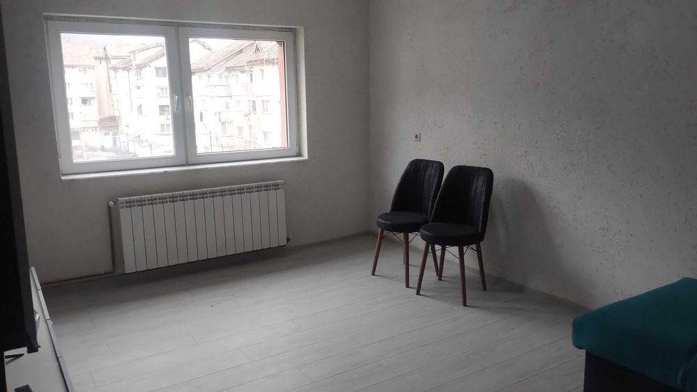 Vând apartament cu 2 camere