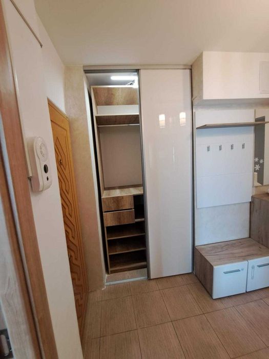 Apartament 3 camere de vânzare