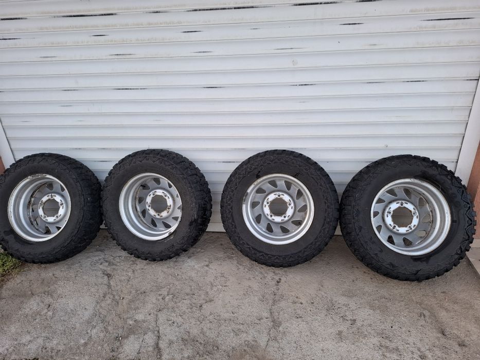 Гуми с джанти 215/75  R15