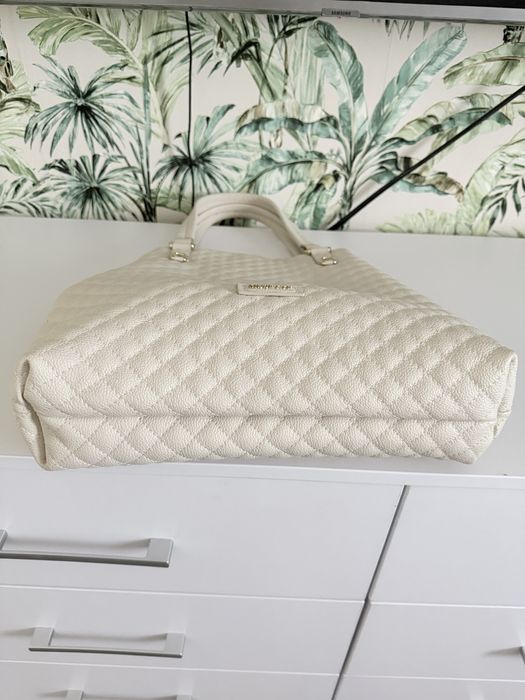 Geanta Musette din piele naturala de culoare ivoire