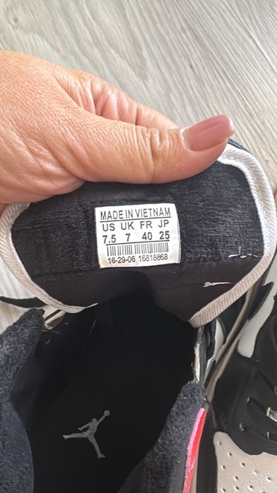 Продам новые крассовки