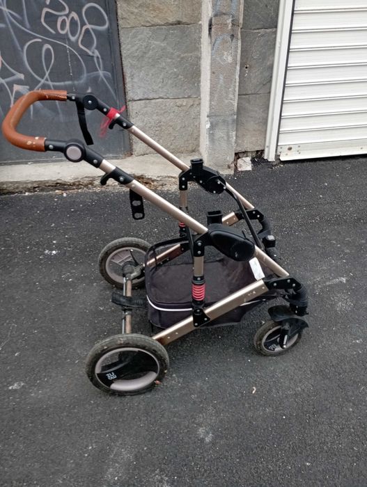 Бебешка количка Гала