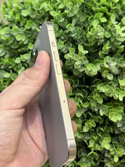 iPhone 15 Pro / 128GB