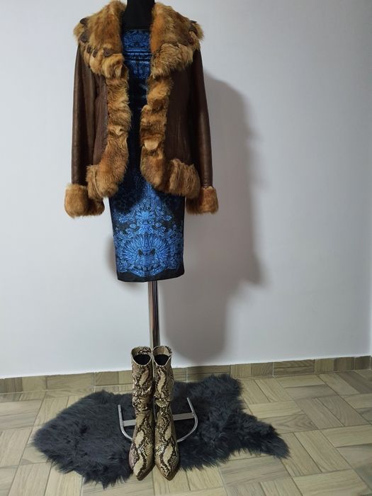 Blana naturala de vulpe si piele naturala, guler spectaculos;