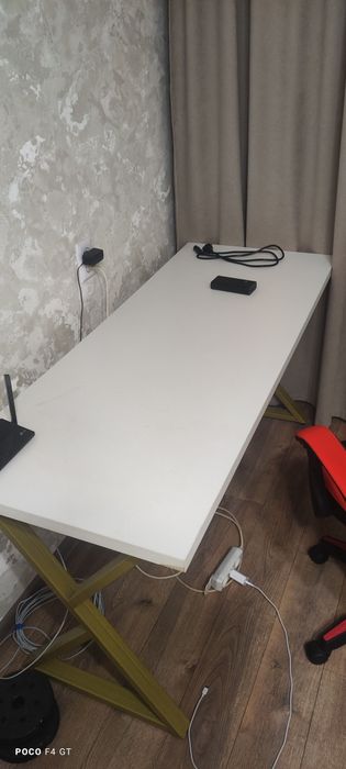 Продаю стол для компьютера